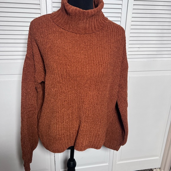 Pink Rose Turtleneck Rustic Caramel Color Lg - Picture 5 of 9